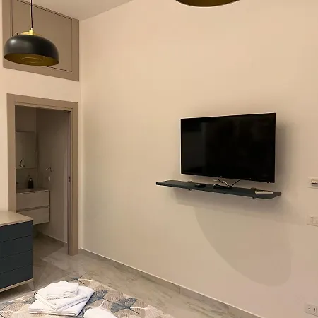 Lapis Oda ve Kahvaltı