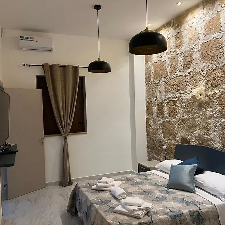 Lapis Bed and Breakfast 3*
